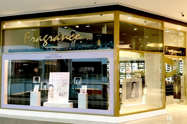 Adesivo para Vitrine em Shopping